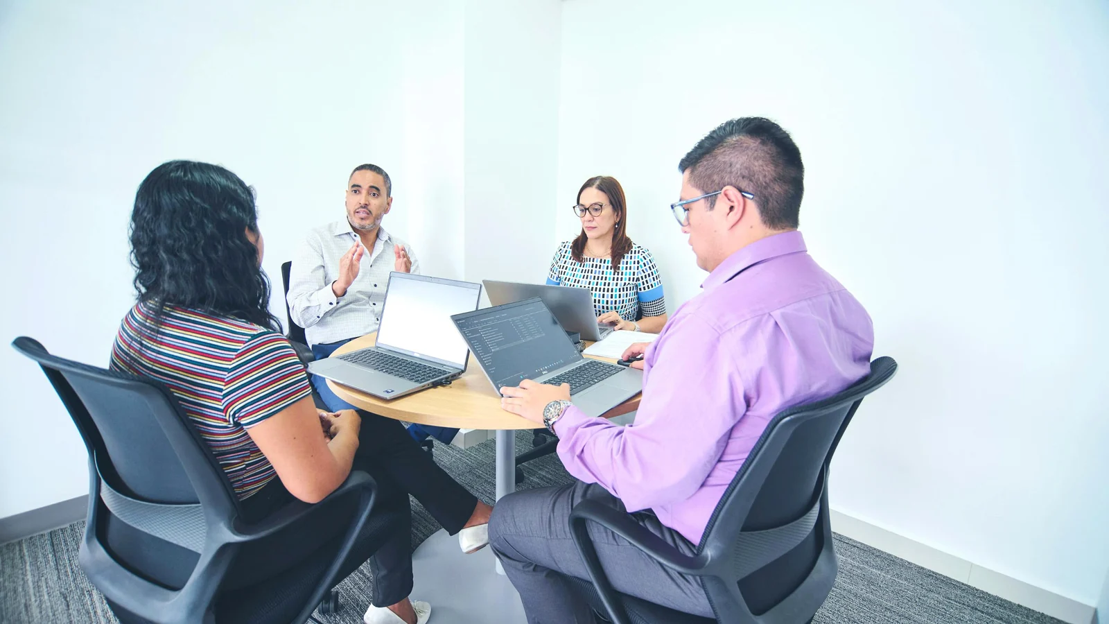 Amazon marketplace management team reviewing ecommerce performance dashboards